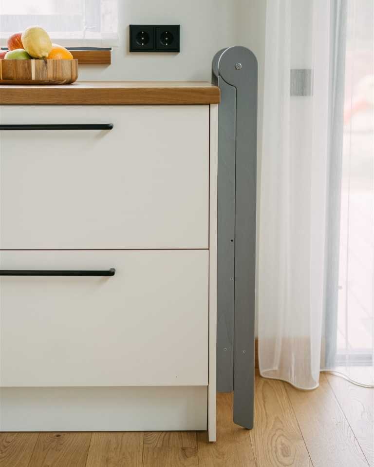 Foldable Kitchen Tower With Removable Rail